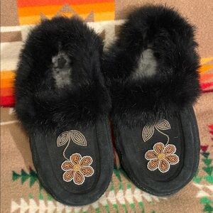 Manitobah Métis Black Rabbit Fur-Lined beaded  Women's Mocs